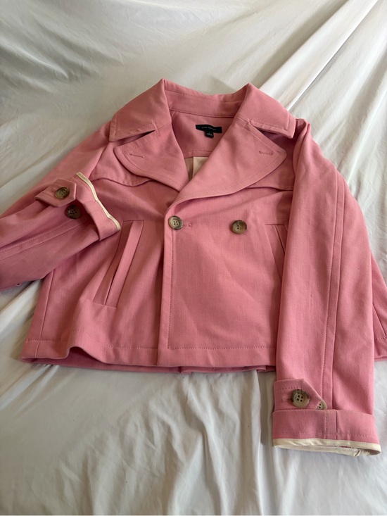 Ann Taylor Jackets & Blazers - Ann Taylor Pink Cropped Double-Breasted Blazer Size 6